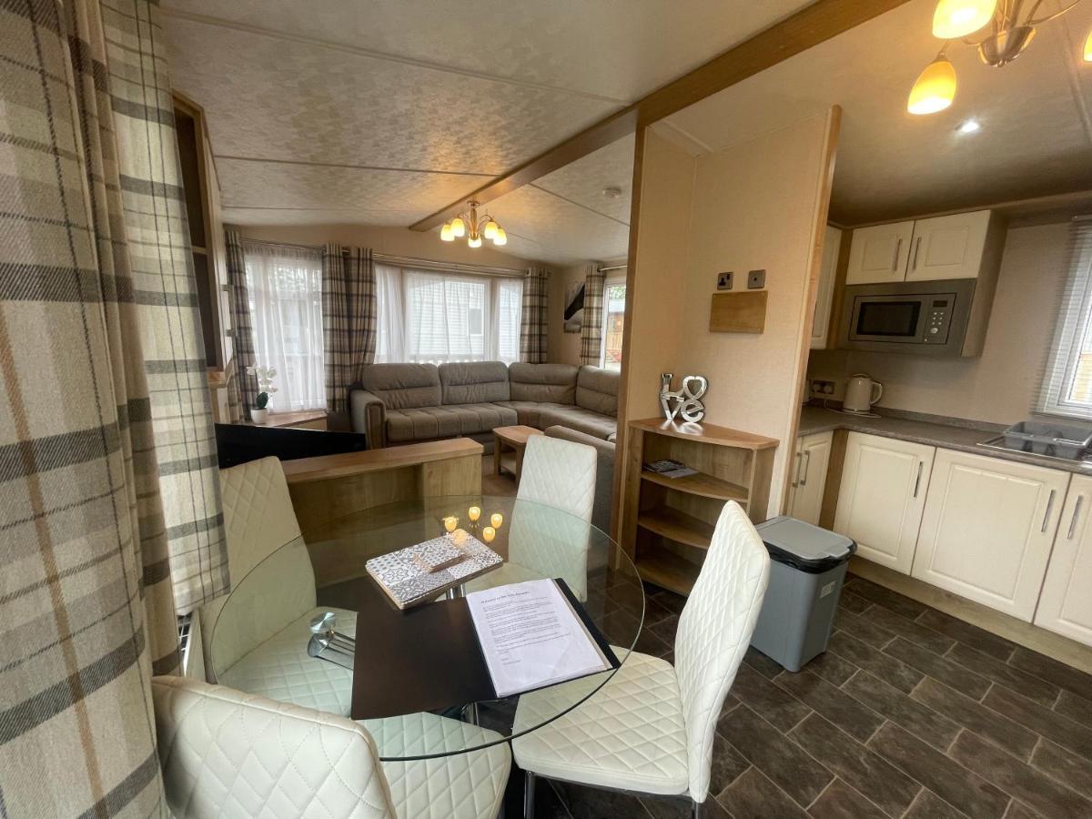 ג'דבורו Two Bedroom Caravan At Lilliarsedge מראה חיצוני תמונה